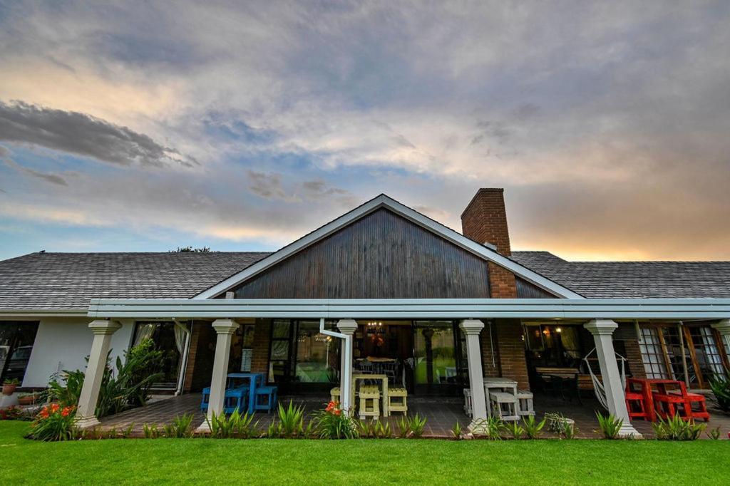 Iszis Guest House Bloemfontein Eksteriør billede