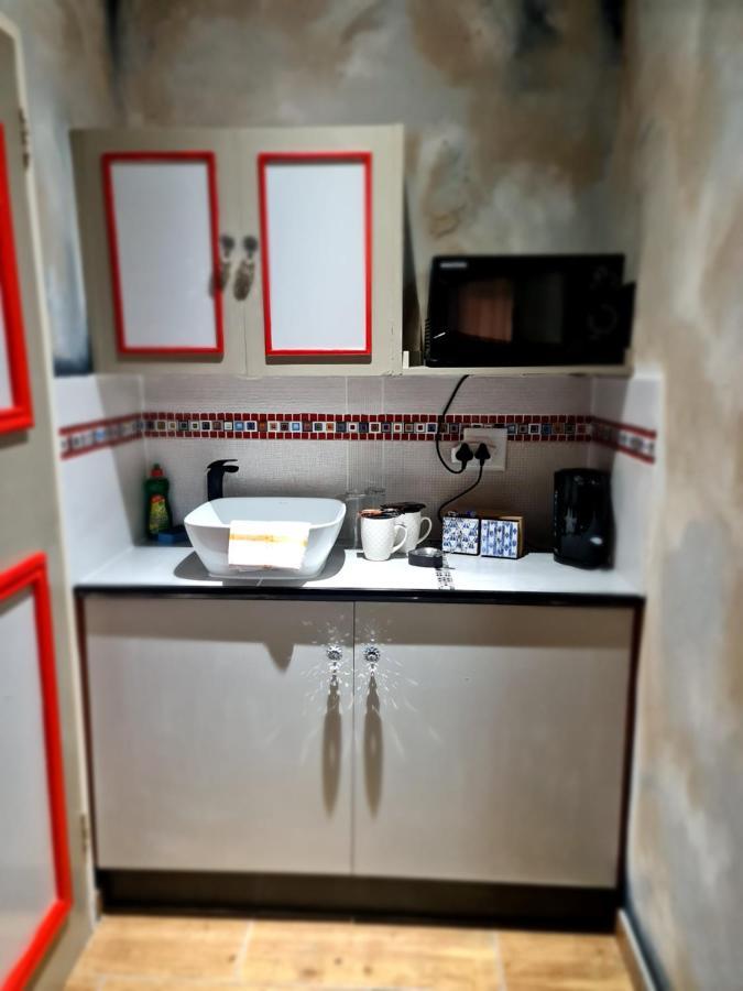 Iszis Guest House Bloemfontein Eksteriør billede